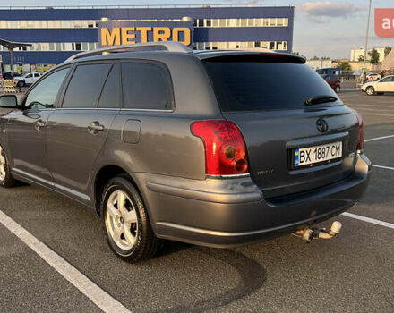 Серый Тойота Авенсис, объемом двигателя 1.79 л и пробегом 294 тыс. км за 4800 $, фото 2 на Automoto.ua