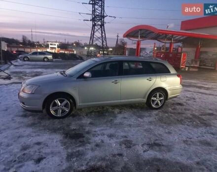 Серый Тойота Авенсис, объемом двигателя 1.8 л и пробегом 263 тыс. км за 7100 $, фото 1 на Automoto.ua