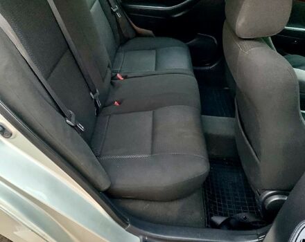 Серый Тойота Авенсис, объемом двигателя 2 л и пробегом 224 тыс. км за 4900 $, фото 12 на Automoto.ua