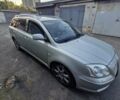 Серый Тойота Авенсис, объемом двигателя 2 л и пробегом 341 тыс. км за 5800 $, фото 4 на Automoto.ua