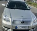 Сірий Тойота Авенсіс, об'ємом двигуна 2 л та пробігом 250 тис. км за 6800 $, фото 5 на Automoto.ua