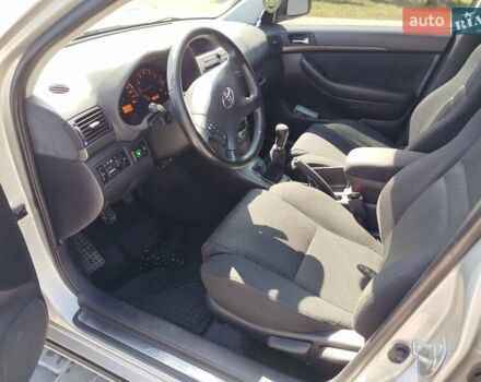 Сірий Тойота Авенсіс, об'ємом двигуна 1.8 л та пробігом 250 тис. км за 5700 $, фото 7 на Automoto.ua