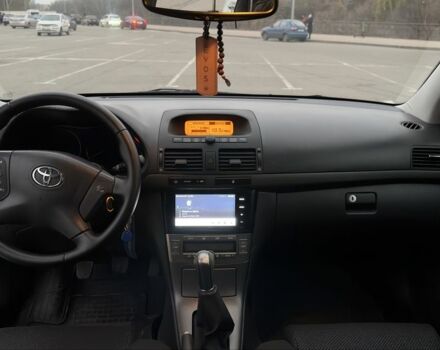 Серый Тойота Авенсис, объемом двигателя 1.8 л и пробегом 279 тыс. км за 6300 $, фото 1 на Automoto.ua