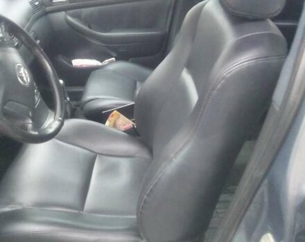 Серый Тойота Авенсис, объемом двигателя 2 л и пробегом 395 тыс. км за 5250 $, фото 5 на Automoto.ua