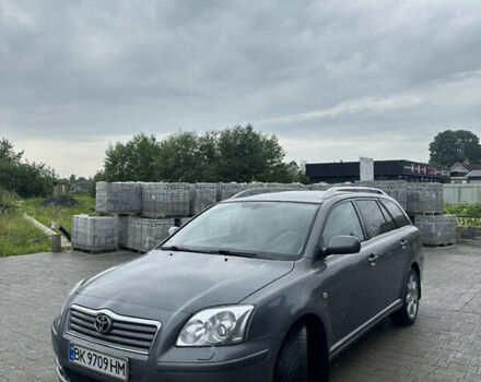 Серый Тойота Авенсис, объемом двигателя 2 л и пробегом 251 тыс. км за 5300 $, фото 2 на Automoto.ua