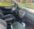 Серый Тойота Авенсис, объемом двигателя 2 л и пробегом 306 тыс. км за 3250 $, фото 6 на Automoto.ua