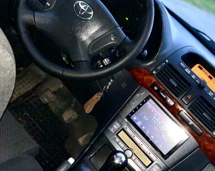 Серый Тойота Авенсис, объемом двигателя 2 л и пробегом 224 тыс. км за 4900 $, фото 9 на Automoto.ua