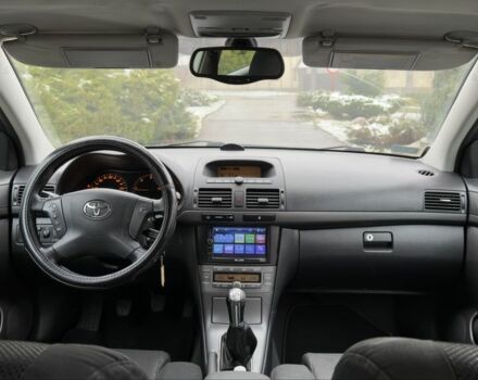 Серый Тойота Авенсис, объемом двигателя 2 л и пробегом 300 тыс. км за 3390 $, фото 9 на Automoto.ua