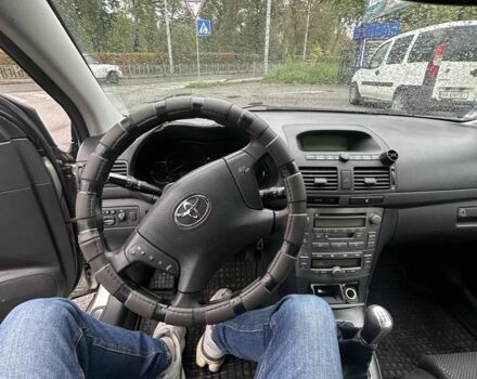 Серый Тойота Авенсис, объемом двигателя 2 л и пробегом 300 тыс. км за 2900 $, фото 19 на Automoto.ua