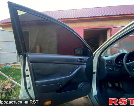 Серый Тойота Авенсис, объемом двигателя 2 л и пробегом 406 тыс. км за 4700 $, фото 9 на Automoto.ua