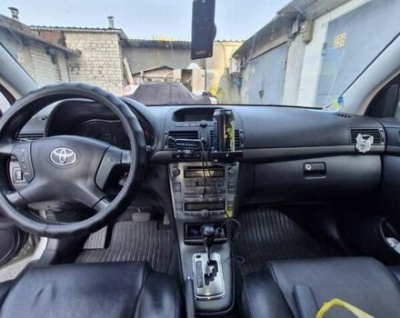 Серый Тойота Авенсис, объемом двигателя 2 л и пробегом 341 тыс. км за 5800 $, фото 6 на Automoto.ua