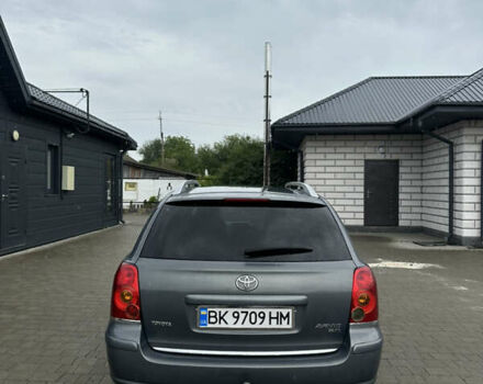 Серый Тойота Авенсис, объемом двигателя 2 л и пробегом 251 тыс. км за 5300 $, фото 5 на Automoto.ua