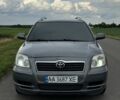 Серый Тойота Авенсис, объемом двигателя 2 л и пробегом 360 тыс. км за 4300 $, фото 1 на Automoto.ua