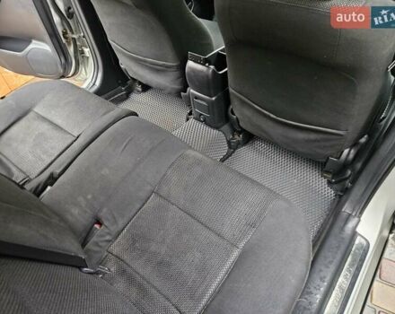 Серый Тойота Авенсис, объемом двигателя 2 л и пробегом 312 тыс. км за 4400 $, фото 22 на Automoto.ua