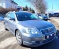 Серый Тойота Авенсис, объемом двигателя 2 л и пробегом 350 тыс. км за 2700 $, фото 1 на Automoto.ua