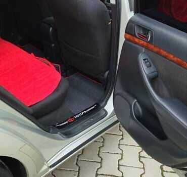 Сірий Тойота Авенсіс, об'ємом двигуна 1.8 л та пробігом 260 тис. км за 4499 $, фото 2 на Automoto.ua