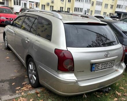Серый Тойота Авенсис, объемом двигателя 2 л и пробегом 200 тыс. км за 1950 $, фото 3 на Automoto.ua