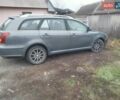 Серый Тойота Авенсис, объемом двигателя 2 л и пробегом 395 тыс. км за 5250 $, фото 1 на Automoto.ua
