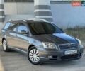 Серый Тойота Авенсис, объемом двигателя 2 л и пробегом 255 тыс. км за 5800 $, фото 1 на Automoto.ua
