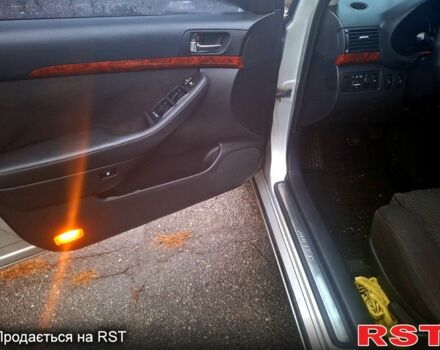 Серый Тойота Авенсис, объемом двигателя 2 л и пробегом 341 тыс. км за 5400 $, фото 12 на Automoto.ua