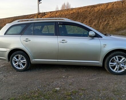 Серый Тойота Авенсис, объемом двигателя 2 л и пробегом 428 тыс. км за 4151 $, фото 1 на Automoto.ua