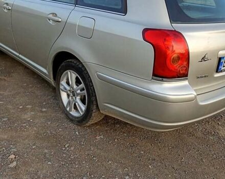 Серый Тойота Авенсис, объемом двигателя 2 л и пробегом 428 тыс. км за 4151 $, фото 1 на Automoto.ua