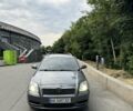 Серый Тойота Авенсис, объемом двигателя 2 л и пробегом 353 тыс. км за 5150 $, фото 1 на Automoto.ua