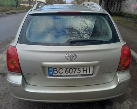 Серый Тойота Авенсис, объемом двигателя 1.8 л и пробегом 300 тыс. км за 6000 $, фото 2 на Automoto.ua