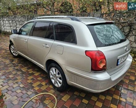 Серый Тойота Авенсис, объемом двигателя 2 л и пробегом 312 тыс. км за 4400 $, фото 2 на Automoto.ua