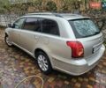 Серый Тойота Авенсис, объемом двигателя 2 л и пробегом 312 тыс. км за 4400 $, фото 2 на Automoto.ua