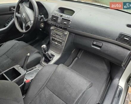Серый Тойота Авенсис, объемом двигателя 2 л и пробегом 312 тыс. км за 4400 $, фото 20 на Automoto.ua