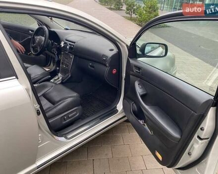 Сірий Тойота Авенсіс, об'ємом двигуна 2.36 л та пробігом 237 тис. км за 6100 $, фото 6 на Automoto.ua