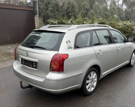 Серый Тойота Авенсис, объемом двигателя 2 л и пробегом 300 тыс. км за 3390 $, фото 4 на Automoto.ua