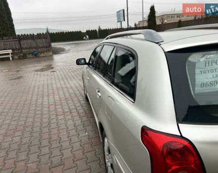Серый Тойота Авенсис, объемом двигателя 1.8 л и пробегом 330 тыс. км за 5200 $, фото 7 на Automoto.ua