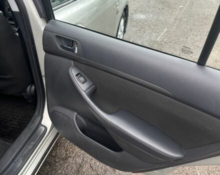 Серый Тойота Авенсис, объемом двигателя 2 л и пробегом 300 тыс. км за 2900 $, фото 16 на Automoto.ua