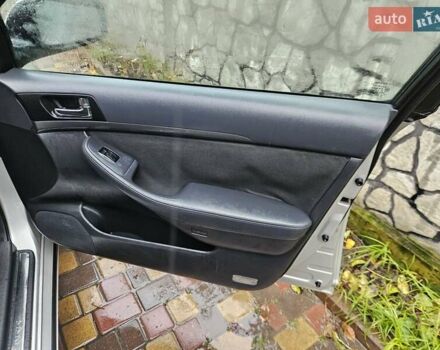 Серый Тойота Авенсис, объемом двигателя 2 л и пробегом 312 тыс. км за 4400 $, фото 16 на Automoto.ua