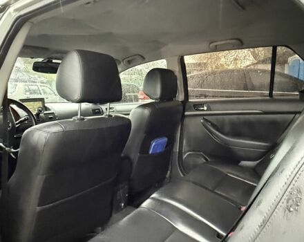 Серый Тойота Авенсис, объемом двигателя 2 л и пробегом 350 тыс. км за 2500 $, фото 5 на Automoto.ua