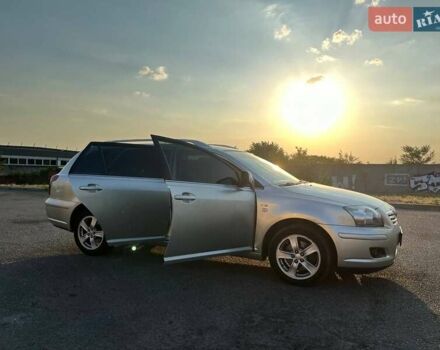 Сірий Тойота Авенсіс, об'ємом двигуна 2.01 л та пробігом 289 тис. км за 6700 $, фото 42 на Automoto.ua