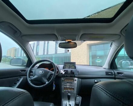 Серый Тойота Авенсис, объемом двигателя 2.4 л и пробегом 235 тыс. км за 6300 $, фото 7 на Automoto.ua