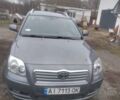 Серый Тойота Авенсис, объемом двигателя 2 л и пробегом 395 тыс. км за 5250 $, фото 3 на Automoto.ua