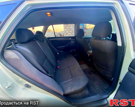 Серый Тойота Авенсис, объемом двигателя 2 л и пробегом 406 тыс. км за 4700 $, фото 4 на Automoto.ua