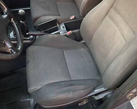 Серый Тойота Авенсис, объемом двигателя 2 л и пробегом 304 тыс. км за 1950 $, фото 5 на Automoto.ua