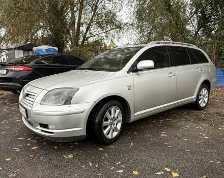 Серый Тойота Авенсис, объемом двигателя 2 л и пробегом 350 тыс. км за 2500 $, фото 1 на Automoto.ua