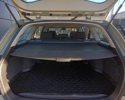 Серый Тойота Авенсис, объемом двигателя 2 л и пробегом 294 тыс. км за 5000 $, фото 3 на Automoto.ua