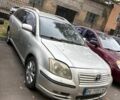 Серый Тойота Авенсис, объемом двигателя 2 л и пробегом 200 тыс. км за 1950 $, фото 1 на Automoto.ua