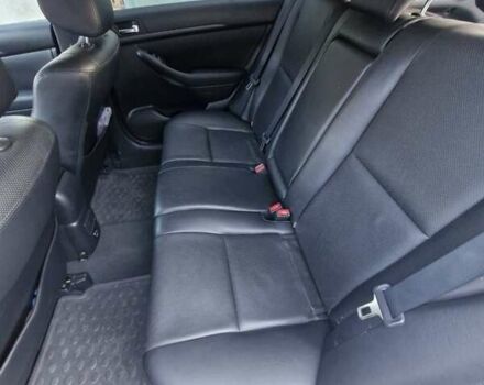 Серый Тойота Авенсис, объемом двигателя 2 л и пробегом 341 тыс. км за 5800 $, фото 2 на Automoto.ua
