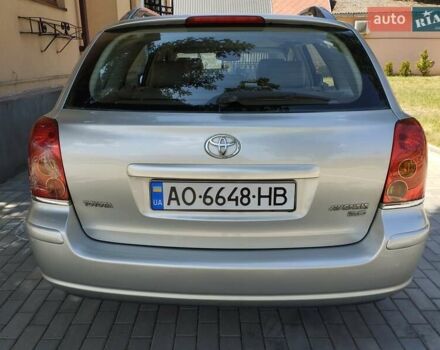 Серый Тойота Авенсис, объемом двигателя 2 л и пробегом 220 тыс. км за 7200 $, фото 1 на Automoto.ua