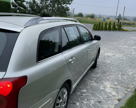 Серый Тойота Авенсис, объемом двигателя 2 л и пробегом 485 тыс. км за 4700 $, фото 3 на Automoto.ua