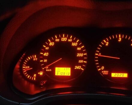 Серый Тойота Авенсис, объемом двигателя 2 л и пробегом 311 тыс. км за 5500 $, фото 3 на Automoto.ua