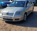 Сірий Тойота Авенсіс, об'ємом двигуна 2 л та пробігом 320 тис. км за 4999 $, фото 3 на Automoto.ua